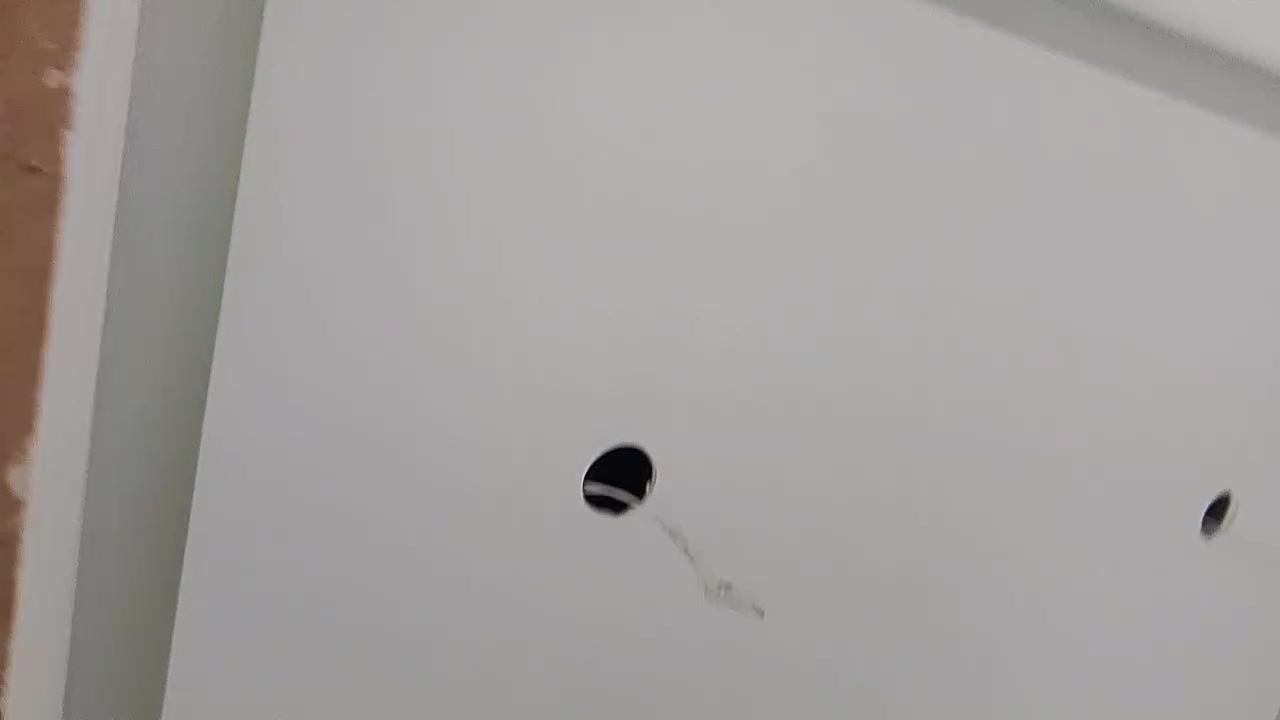 السلام عليكم كادر جبس مبورد كورنيش وركم وتصليح وصبغ ونعمل بروفايل وقاطع غرف نوم واجهات بوردكس ونعمل سقوف ثانويه وعمل واجهات بوردكس وفوم وتصليح وصبغ وقاطع محلات وديكورات اتصل *********** شغل درجه اولى

