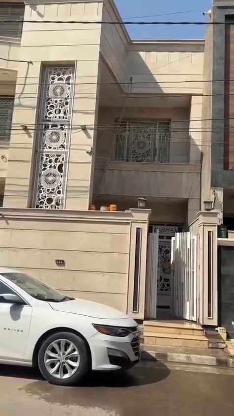بيت للبيع مساحه 100
الواجهه 5 والنزال 20 
بيت جديد ونظيف وبناء درجه اولى  الواجهه مرمر ابيض درجه اولى 

يحتوي البيت على 3 غرفه نوم
وصاله ومطبخ واستقبال وصحيات عدد 2 ومنور عدد 2 

الموقع حي الجهاد  المساله والعداله

📍المراجعه: (((مكتب الصادق))) {للوساطه العقاريه} 
(((((بأدارة ابو حسين ))))))

📍الموقع مكتب حي الجهاد 
📍يم الكراج_ مقابيل_ مخابز الريان
_______________________

العسر💲 على الخاص 
مراسله واتساب او نتصال
 
التواصل على الارقام ☎️

***********واتساب 📞

*********** تصل 📞
