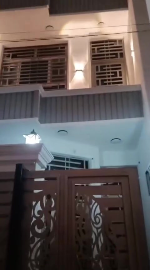 ١٠٠م • طابقين • ٣ غرف