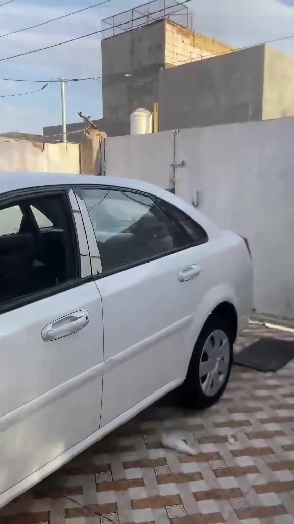 أوبترا ٢٠١٠ باسمي جاملغات الاماميه مبدله بدون صبغ ولا ضررر داخلي ابددد بيه صبغ بجاملغ الخلفي َمقدار شبر سياره جاهزه ان شاء الله من كلشي تخم تاير مكينه وكير جدد وحداديه جديده تبريد شغال تأخذه ما تخسر عليه شي
السيارة ب٦٥ وبيه مجال 
مكان السياره ديوانيه 
***********
