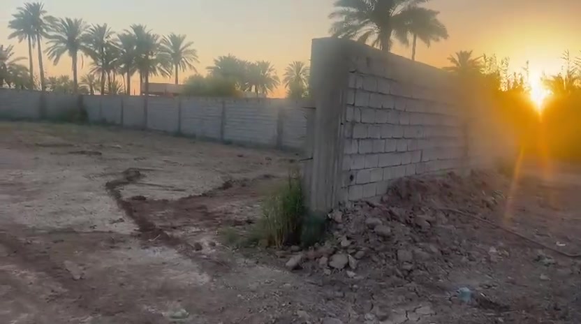 قطعة أرض طابو ملك صرف المساحة واقع الحال 1250 متر ولكن في السند 1000 متر في شاطيء التاجي قرب المعسكر في قرية الملالي  نزلة جامع الحبيب المصطفى
***********
قطعة أرض طابو ملك صرف المساحة واقع الحال 1250 متر ولكن في السند 1000 متر في شاطيء التاجي قرب المعسكر في قرية الملالي  نزلة جامع الحبيب المصطفى
