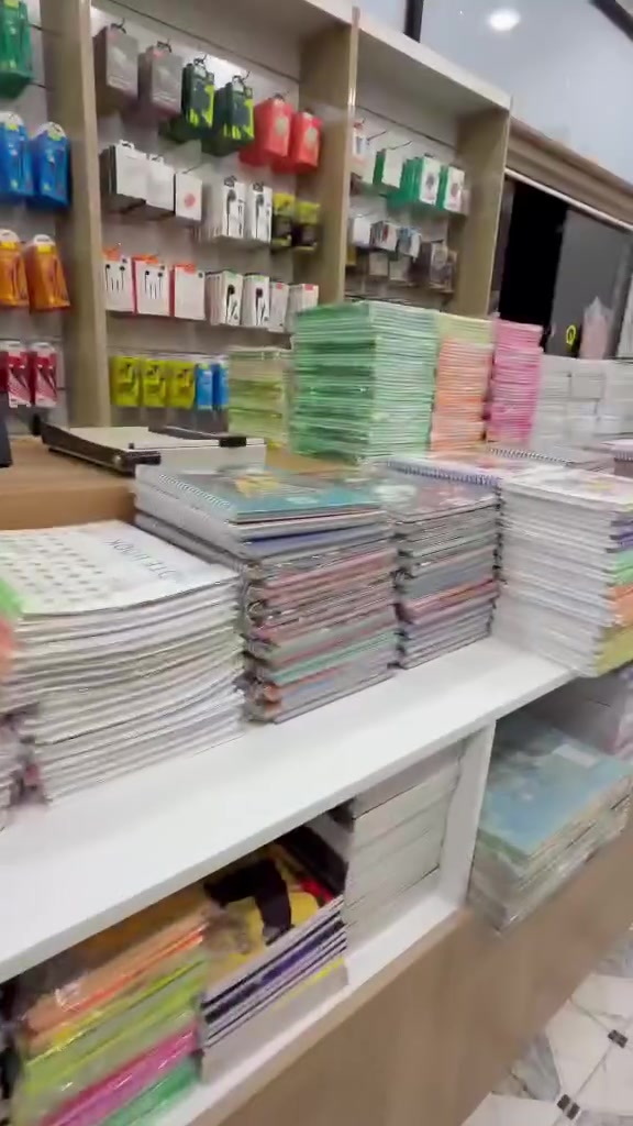 ✨ تريد تشتري وتضمن الجودة والسعر المناسب؟ ✨

لا تحتار… خلي اختيارك من مكتبة سندباد 📚🛍️

نوفر لك كل ما تحتاجه من:
📚 قرطاسية ومستلزمات مدرسية
🎁 هدايا مميزة
📱 موبايلات وإكسسوارات
🖊️ مستلزمات متنوعة تناسب الجميع

💥 أسعار مناسبة + خيارات متعددة + خدمة ترضيكم
وجودكم يشرفنا، وثقتكم هي سر نجاحنا ❤️

📍 زورونا داخل مكتبة سندباد… وخلي مشترياتك غير! 🔥
📍 الموقع / شارع الوائلي ( شارع الحاكم ) 
للتواصل ☎️ ‭***********‬

#مكتبة_سندباد #قرطاسية #هدايا #موبايلات #تسوق_من_مكتبتنا
