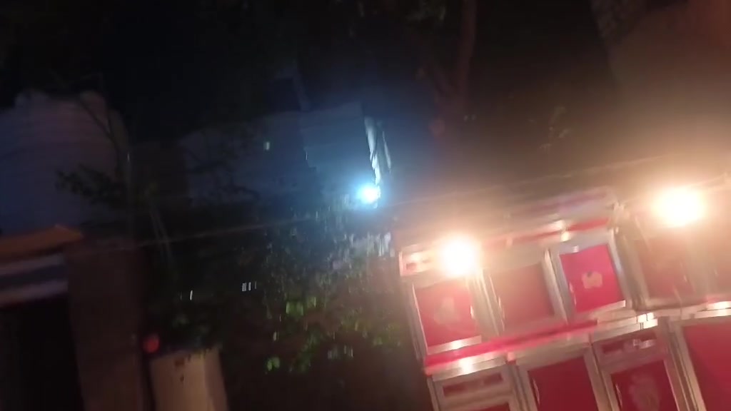 كاونتر تسكام خمس قطع نظيف داخل وخارج شخط مابي بي اضويه سنك حوضين عنوان حله ‏‪***********‬‏

