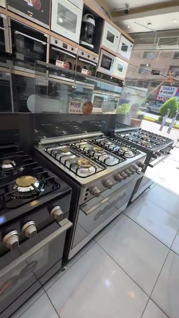 👩🏻‍🍳 طباخ العائلة المثالي من BOSH 🔥 قوة بالأداء، فخامة بالتصميم، ومساحة أوسع تساعدچ تحضرين أكثر من طبخة بنفس الوقت. 🤍 🔥 متوفر بـ5 مشاعل و6 مشاعل لتلبية مختلف احتياجاتكم، من الطبخ اليومي إلى العزائم والطبخات الكبيرة. 💳 متوفر نقدًا وبالأقساط 🚚 توصيل مجاني لجميع المحافظات 📩 لا تخلين الاختيار للصدفة… راسليـنا هسه واختاري طباخچ من BOSH! 📞 *********** | 60204

