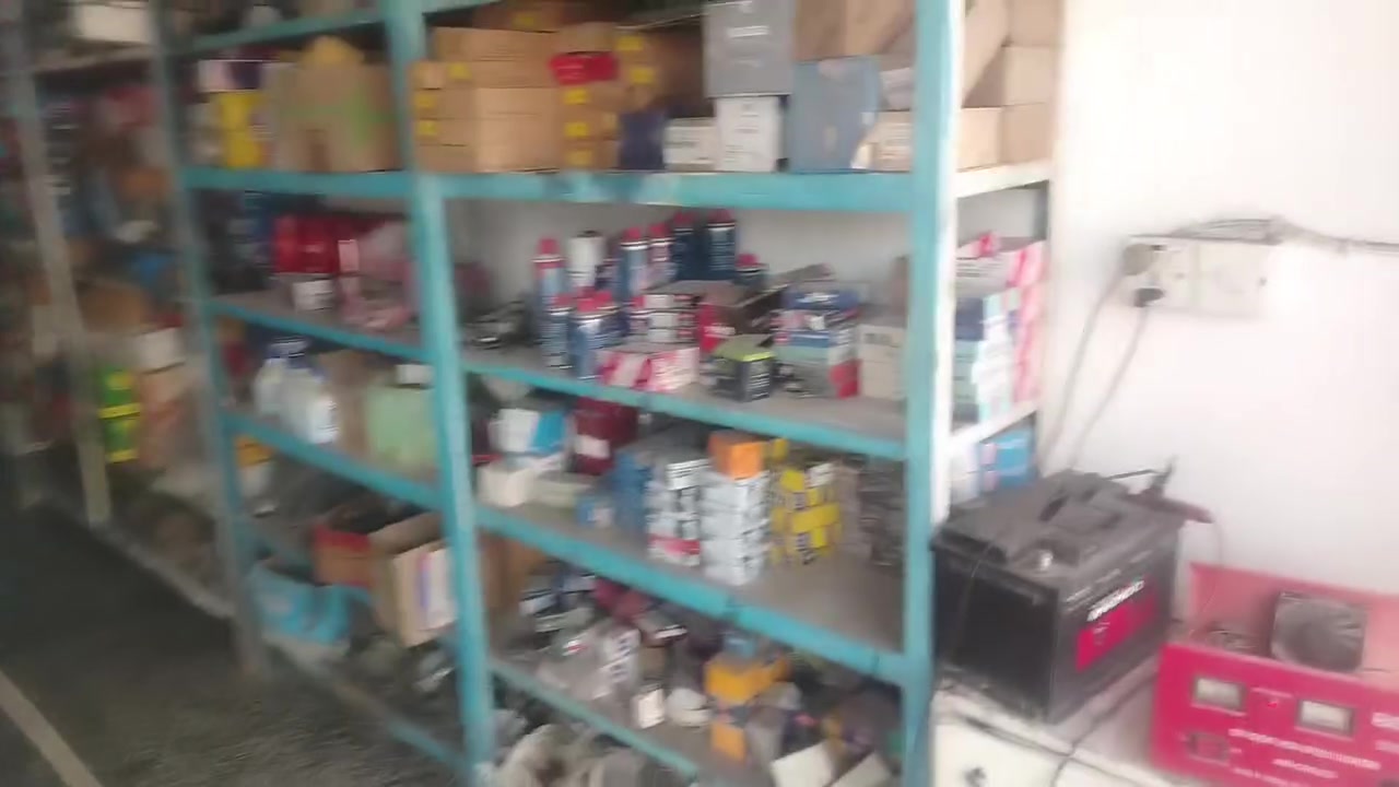 كهربائي سيارات فحص وبرمجة جميع انواع السيارات
***********
العنوان شارع الصحة قرب منظمة بدر
