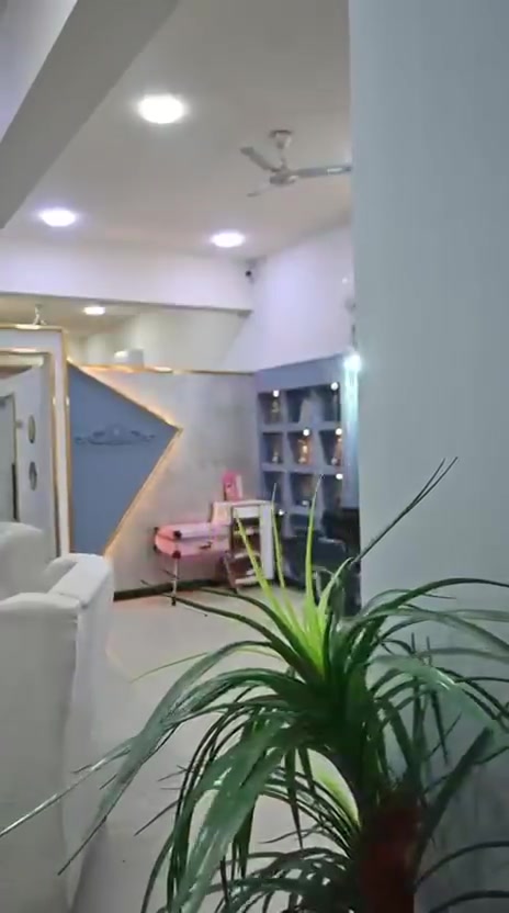 تعلن دلالية احمد السالم الالكترونيه عن بيع مركز تجميل كامل من كلشي أنيق وعصري 📍 بغداد - البنوك - شارع الميثاق مقابل غيث جم
تعلن دلالية احمد السالم الالكترونيه عن بيع مركز تجميل كامل من كلشي العنوان حي البنوك 📐 المساحة: 120 متر

يضم المركز:
✅ قسم الصالون
✅ قسم الأظافر
✅ البديكير والمنيكير
✅ العناية بالبشرة
✅ الليزر
✅ الواكس
✅ الرموش

🔹 3 كراسي عمل
🔹 جهاز ليزر كانديلا الأصلي
🔹 أجهزة حديثة ومتطورة
🔹 سيستم مبيعات متكامل للرسبشن
🔹 ديكور حديث تم تجديده بالكامل قبل شهر
🔹 موقع مميز وحيوي
🔹 موقف سيارات أمام المركز
🔹 قاعدة زبائن موجودة وجاهزة للعمل مباشرة

يشمل البيع:
✔️ جميع الأجهزة
✔️ جميع الأثاث والتجهيزات
✔️ حساب Instagram (106 ألف متابع)
✔️ حساب TikTok
✔️ حساب Snapchat
✔️ صفحة Facebook
✔️ رقم وحساب WhatsApp الخاص بالمركز

المركز شغال حالياً وجاهز للاستثمار والعمل مباشرة دون الحاجة لأي مصاريف إضافية.

📞 للاستفسار والتفاصيل:
***********
***********
احمد السالم 

يرجى التواصل للجادين فقط مركز تجميل كامل من كلشي العنوان
تعلن دلالية احمد السالم الالكترونيه عن بيع مركز تجميل كامل من كلشي أنيق وعصري 📍 بغداد - البنوك - شارع الميثاق مقابل غيث جم

تعلن دلالية احمد السالم الالكترونيه عن بيع مركز تجميل كامل من كلشي أنيق وعصري 📍 بغداد - البنوك - شارع الميثاق مقابل غيث جم
