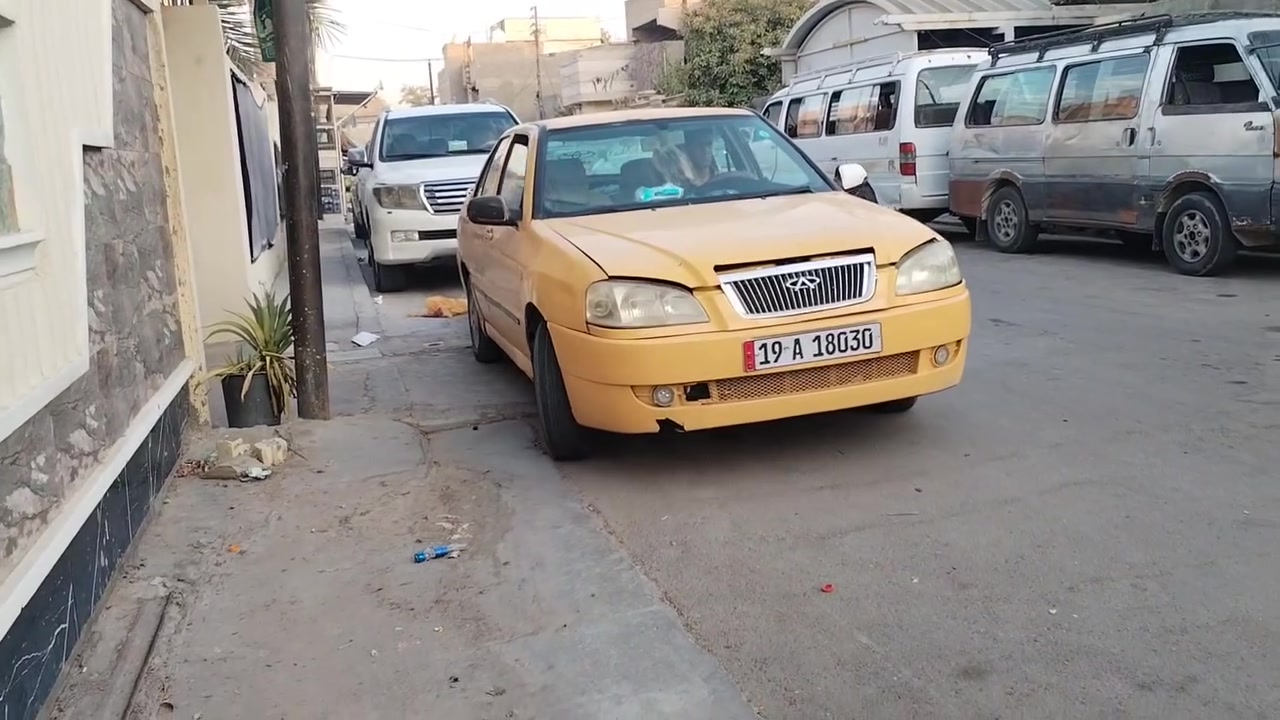 سياره للبيع ومراوس بسايبه رقم كربلاء دولي مضفره غرامات سنويه مكينه كورلا اوتوماتيك حلو السياره واني مكلف بالنشر رقم صاحب السياره (***********)
