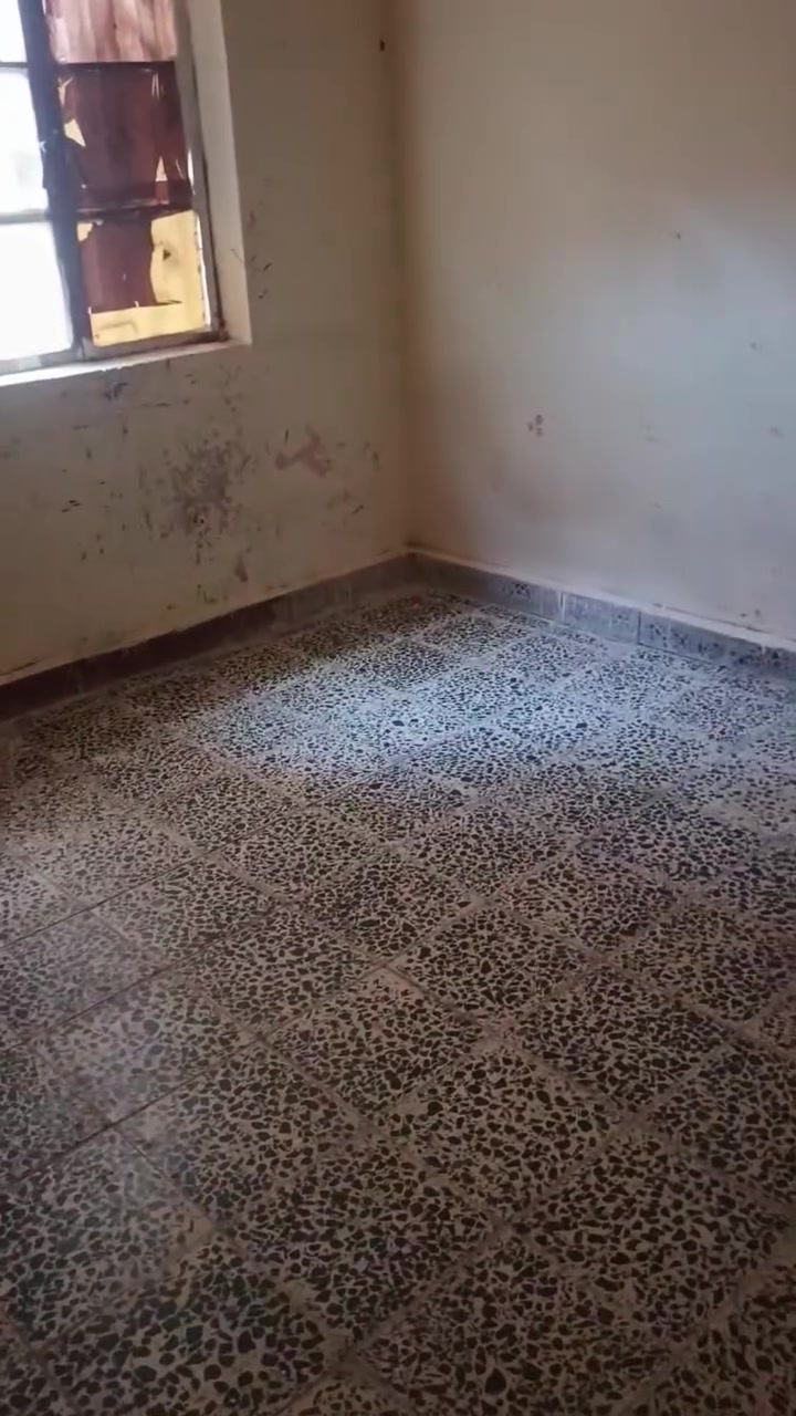 مشتمل لليجار مكانه بغداد العبيدي قرب عمارت المالكي ***********
