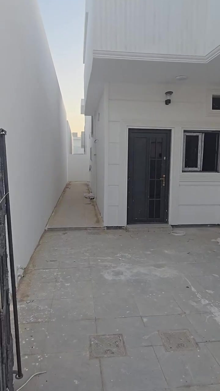 دار للبيع مجمع الناصر  مساحه 200 متر طابق واحد بيت زيرو كامل جاهز للسكن السعر الكلي 125 تدفع 72 يبقه 53 بشهر 700 الف 
للاستفسار. 
 ***********
***********
