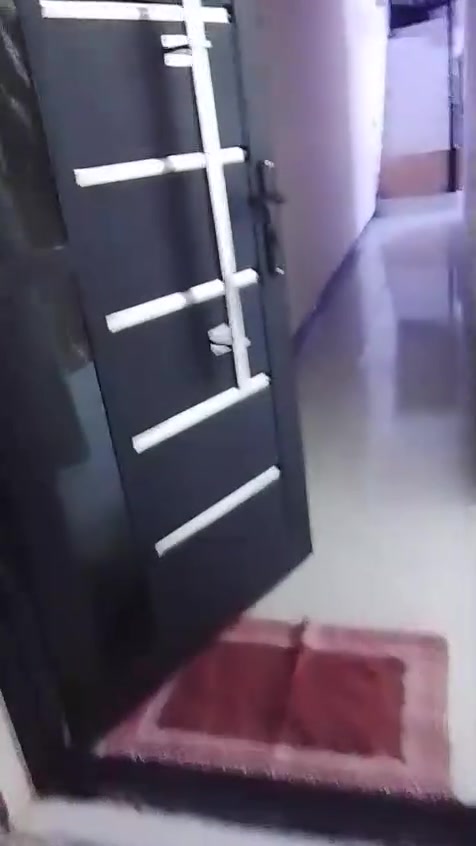 دار للبيع 💥 
طابو صرف 💯
صفر 
حزيران مقابل جامع لهيبي🕌
..قرب مول نخيل.🏬
محتويات دار طابق الاول استقبال7/4 هول5/5 مطبخ بارد  6/3.5. مطبخ حار  صحيات داخليه+منزع.  كراج صحيات خارجيه..
 الطابق الثاني مكامل قيد الانشاء غرفتين 7/4 نوم 3.5/6 صاله 5/5 مع بيتونه. مقطوره ماء. بيت ي دكت مركزي.. 
للمزيد من المعلومات الاتصال بالرقم ☎️ 
***********او مراجعه مكتب جنة الفردوس 2
