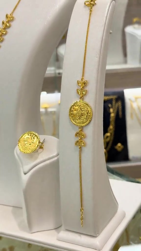 طقم اكسسوارات • للبيع