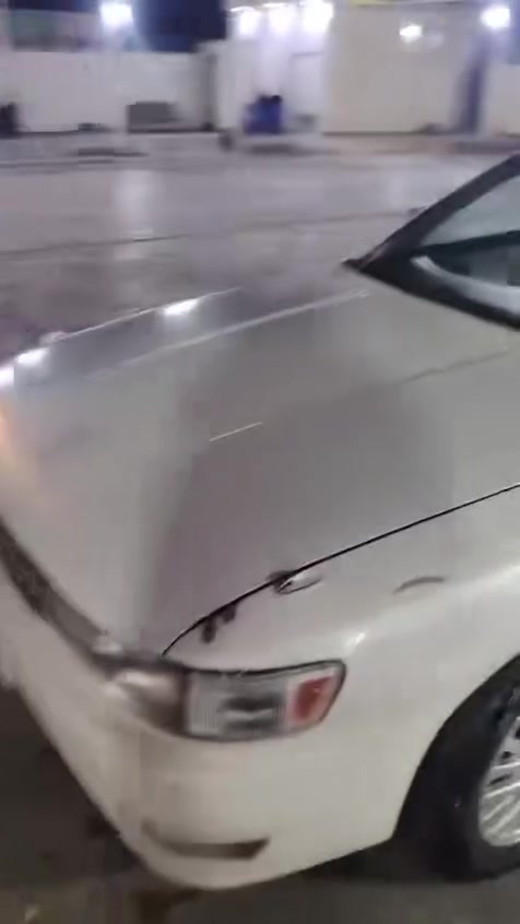 سيارة شيزر موديل 2000
سنويه بصرة جديده /مداور ثاني يوم
كامله صدر +حداديه 
تخم تاير جديد 
تبريد منظومه كامه مشدوده 
للاستفسار الاتصال على 
‭***********‬
‭***********
