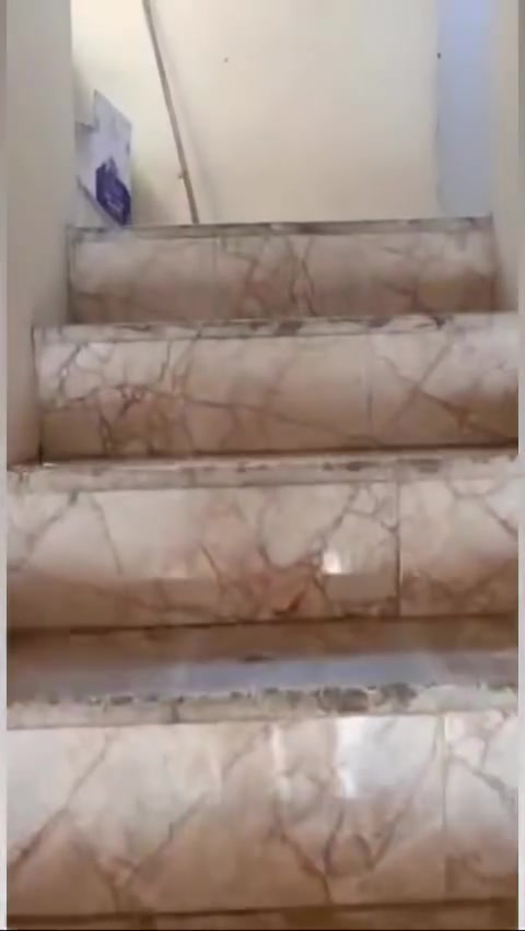 🏠 شقة للإيجار – حي الصديق

📍 الموقع: حي الصديق، على الشارع العام قرب مول الخيرات
📐 المساحة: 150 م²
🏢 الشقة طابق ثاني

🔸 تتكون الشقة من:
• غرفتين نوم
• صالة
• مطبخ

✨ موقع مميز وقريب من الخدمات وعلى الشارع العام.

📞 للاستفسار والتواصل:
🏢 مكتب علي الحمداني لتجارة العقارات
📍 الموصل – حي البلديات مقابل منتزه الكفاءات الأولى 
📱 ***********
📱 *********** 
📢 تابعوا عروضنا أولاً بأول على التلكرام:
🔗 https://t.me/alialhamdany2
