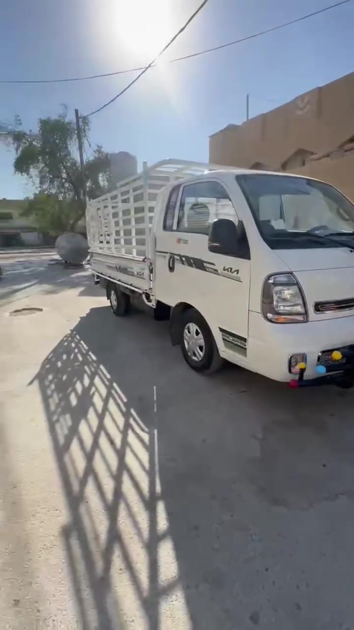 كيا حمل 2026 رقم بغداد كامله مكمله من محجر من غلاف ودرع ودوشمه مفوله السيارة من كلشي ماماشيه قليل العنوان ديالى بعقوبة للتواصل او الاستفسار *********** رجاءً المو شراي لا يتصل
