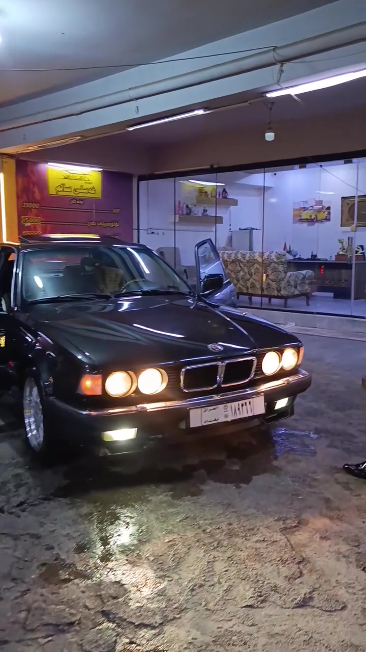 BMW 740 iL
ئارم پلاستيك سليمانى يه ك سه نت غرامه ى تيا نيه
ئوتوماتيك
4 جام كاره با
سلايت
تايه و ويل لوكى له سه ره
ته بريد ساردو گه رم به شه رت
ناو فورميكا كامل
3 په رده
كامل پيش و دواى گوراوه
***********
