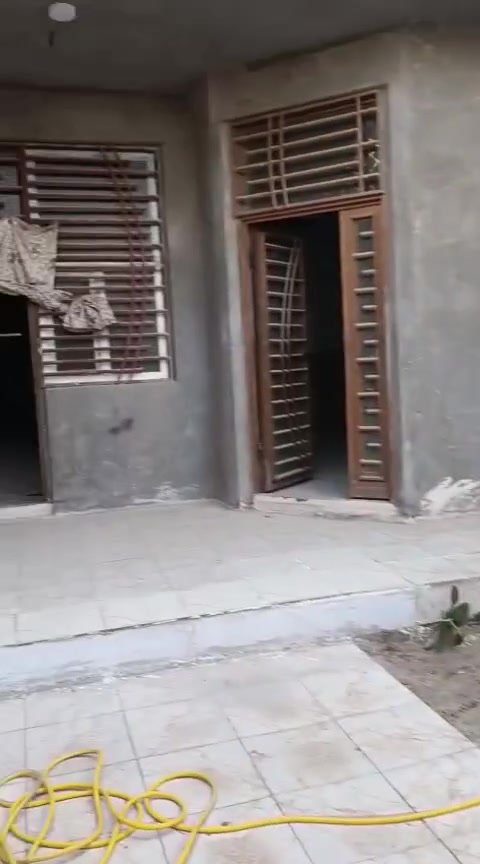 بيت للايجار المساحه 160متر طابق واحد المعملجي البزل المدفون شارع جمعته اهل البيت على الشارع 350الف قفل  ***********
