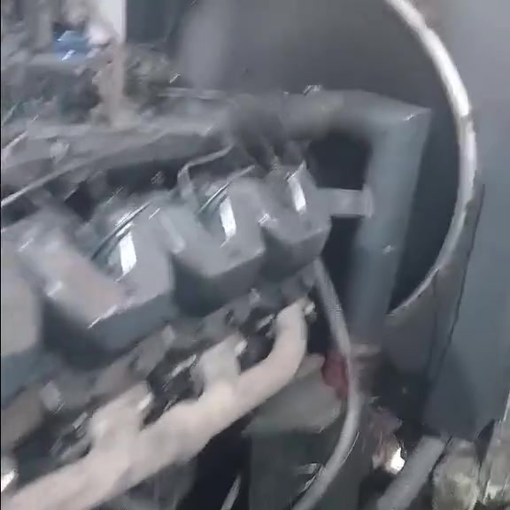 سلام عليكم مولدة للبيع شغاله على الحمل راس التوليد ٤٠٠كيفي اسكانيه المكان بغداد الطيفية ***********و *********** التواصل معي على الأرقام التالية
