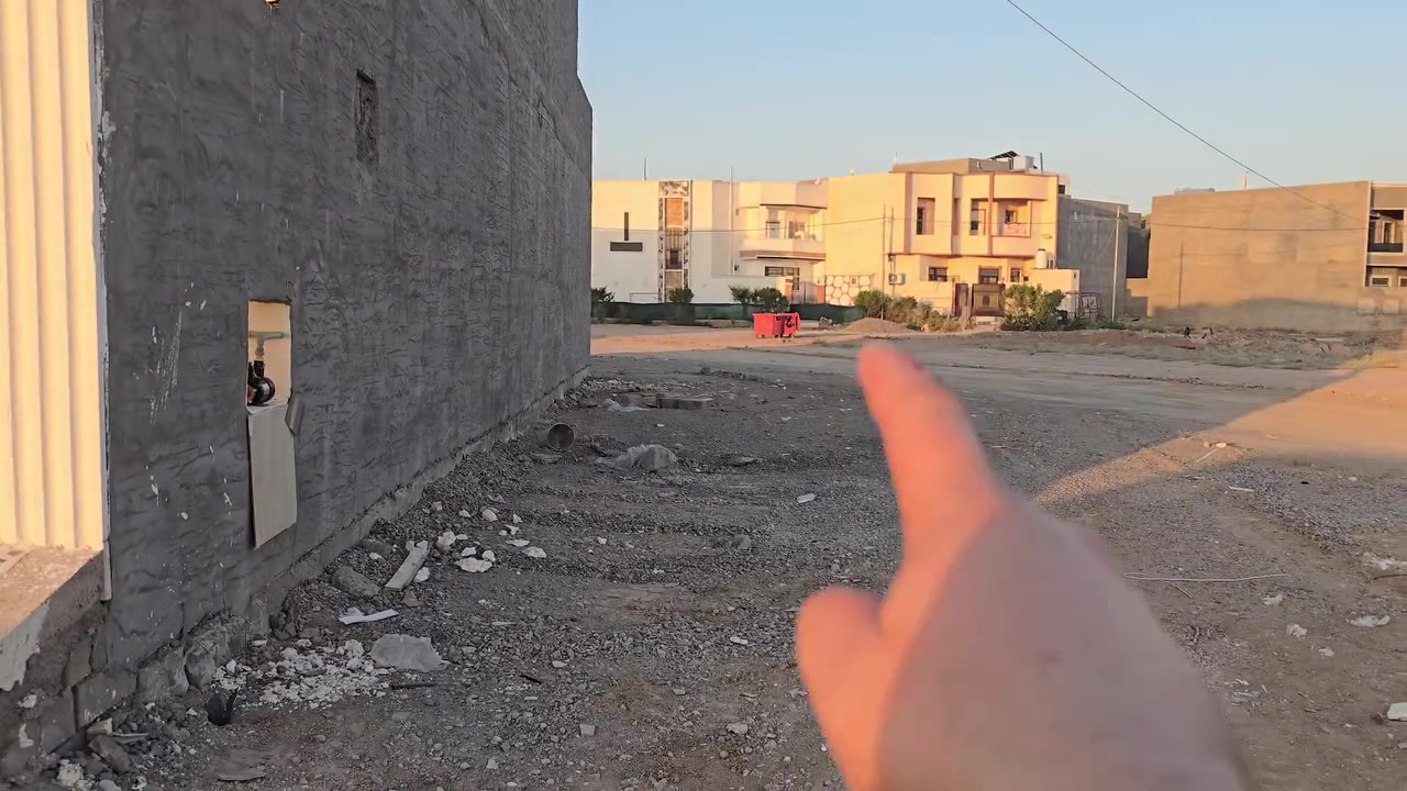 قطعتين وحده بظهر الاخرى للبيع تكريت ديوم حي التصنيع قرب الفلكه مال شارع ٦٠  على شارعين ٣٠ و٢٠ مساحة كل قطعه ٢٠٠ متر واجهه ١٠ نزال ٢٠ موجود بناء سكن خدمات للاستفسار ***********
***********
بشار الكميت للعقار 
تكريت الديوم

