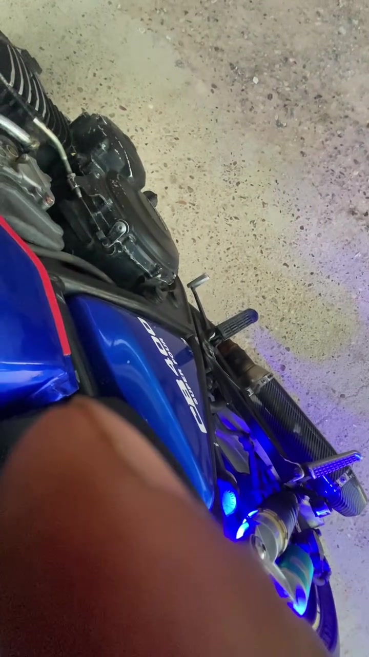 سلام عليكم سيبي فور محرك 400 جيل اول 16 ولف سعر مليون650 ستفسار خاص***********
