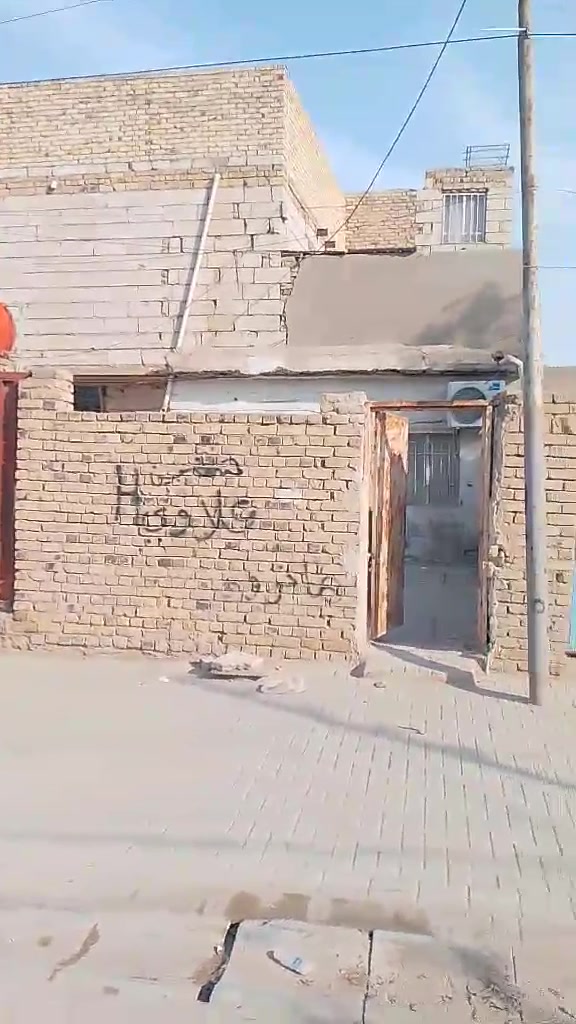 بيت للبيع حي الفرات خلف مدرسه انوار الفرات للاستفسار الاتصال على ***********

