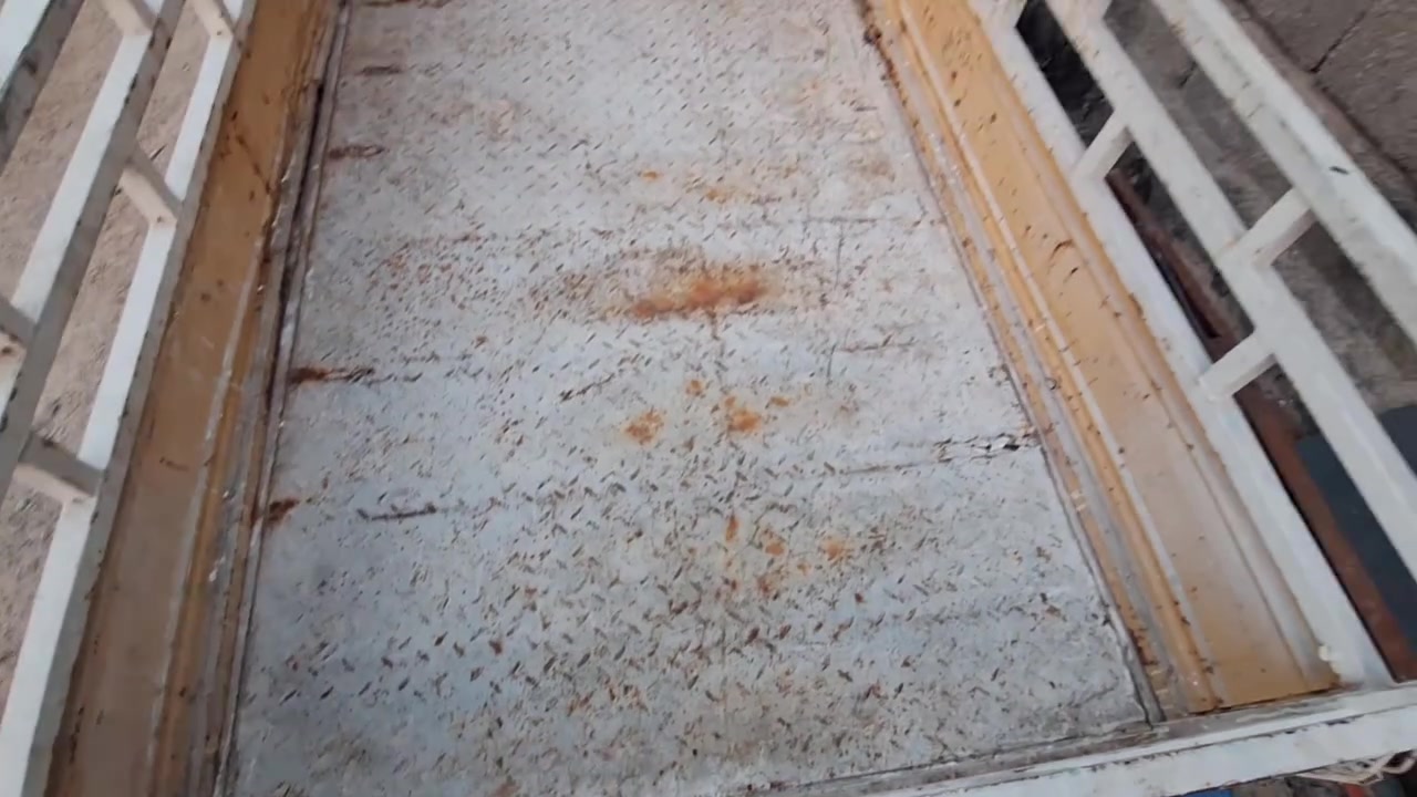 سلام عليكم بدي نضيف   وكعيته بالجيس زرف ما بيه  عنواني بصره ابو الخصيب قفله ٢٠٠ وهذا رقمي ***********
