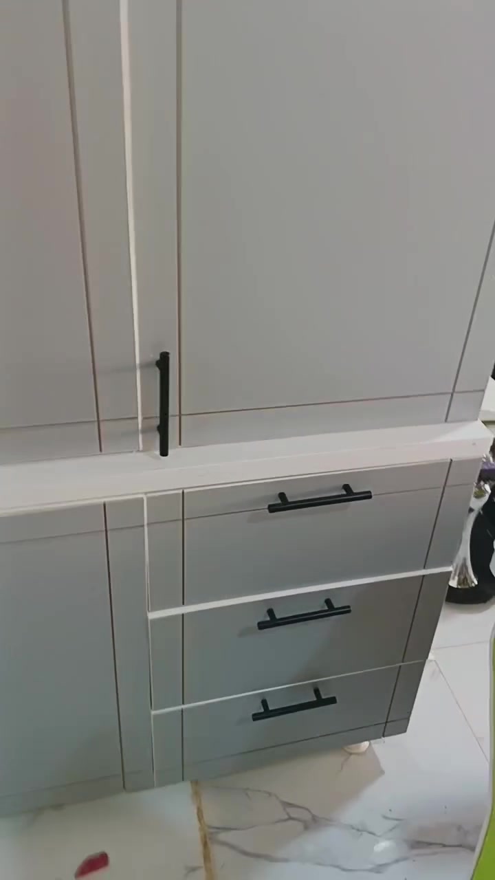 *🏠 مجمع الرواس للأثاث 🏠*
كاونتر مترين + سنك متر و عشرين اچديف شغل ثقيل 
السعر 225 قفل 

*مختصون في بيع وشراء*  
*الأثاث المنزلي الجديد والمستخدم *

*✨ خدماتنا:*
- شراء الأثاث المستعمل بأفضل الأسعار
- بيع أثاث جديد ومستخدم بحالة ممتازة
- تبديل الأثاث

*📍 العنوان:*  
الـ 5 كيلو - الشارع الخدمي - مقابل دائرة الماء - الرمادي

*📞 للاتصال والاستفسار  *   *************

تابعونا على حسابنا للعروض الجديدة 📱
