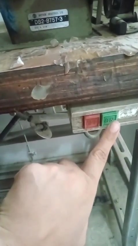 مكينه صنگر رجالي للبيع السعر 200 العنوان الزعفرانيه الرستميه
