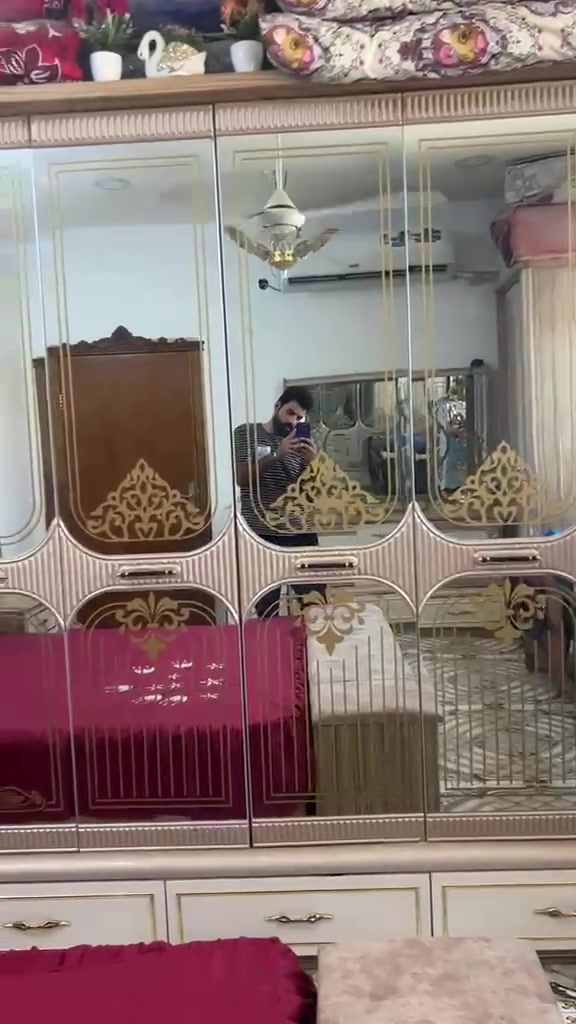 غرفة نوم تركي نضيفه سعر مليون ونص  طويريج ام الهواء***********
