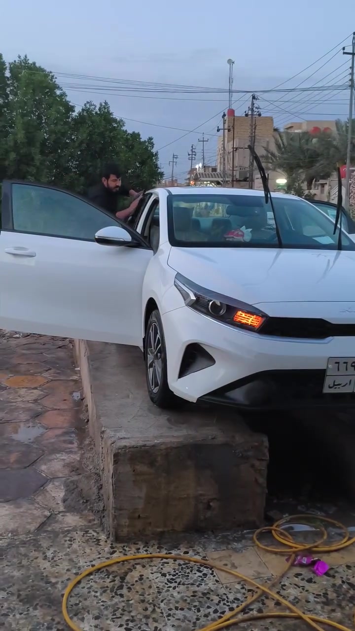 سيراتوا موديل 22 خليجي كفاله عامله بيها فقط رصعهه بجمالغ فول مواصفات فتحه تبريد قطعتين سياره بسمي سنويه جديد تحويل ثاني يوم 160 وبيها مجال .***********
