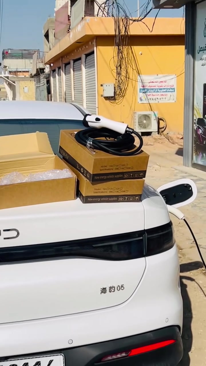 السلام عليكم 
تم بعون الله وصول شاحنات byd 
16 امبير متغير اصلي مع طول الكيبل 4.70سم 
زورونا او كل الهلا بيكم 

العنوان /النجف الاشرف 
الكوفه العلويه قرب جسر الامام علي(ع)

يوجد توصيل الكافه محافظات العراق 

***********
***********
