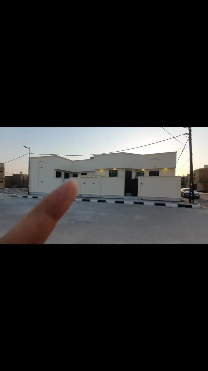 #بيتين_للبيع_منطقة_36_قرب_مدرسة_الفرسان_خلف_معمل_المرور 

مسااحة الواحد 138م كل واحد يتكون من غرفتين وصالة واستقبال ومطبخ وصحيات داخليه وخارجيه وطارمه 

#بناااء_2026_حديث_غير_مسكونات_نهائيا_وجاهزات_للسكن 

________________________________
تفاصيل اكثر زيارة مكتب الجنوب للعقارات 
او الاتصال عالرقم ***********
بأدارة المهندس م.حسين الشمري
