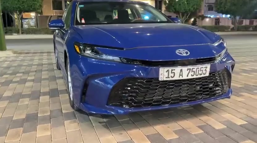 كامري
موديل 25 
هايبرد 
مواصفات LE
ماشيه 14قابل للزيادة 
حادث قطعه وحده بنيد 
رقم الشاصي موضح بالصوره 
السياره بعده بريحت الوكاله 
جديده 
مواصفات معروف

 شاشه وصط
رادار 
تحديد مسار 
تبريد قطعتين 
سياقه ذاتيه 
وهواي اوبشنات 
السعر 18500
وبيه مجال قليل 
الهاتف ***********
من الله التوفيق
