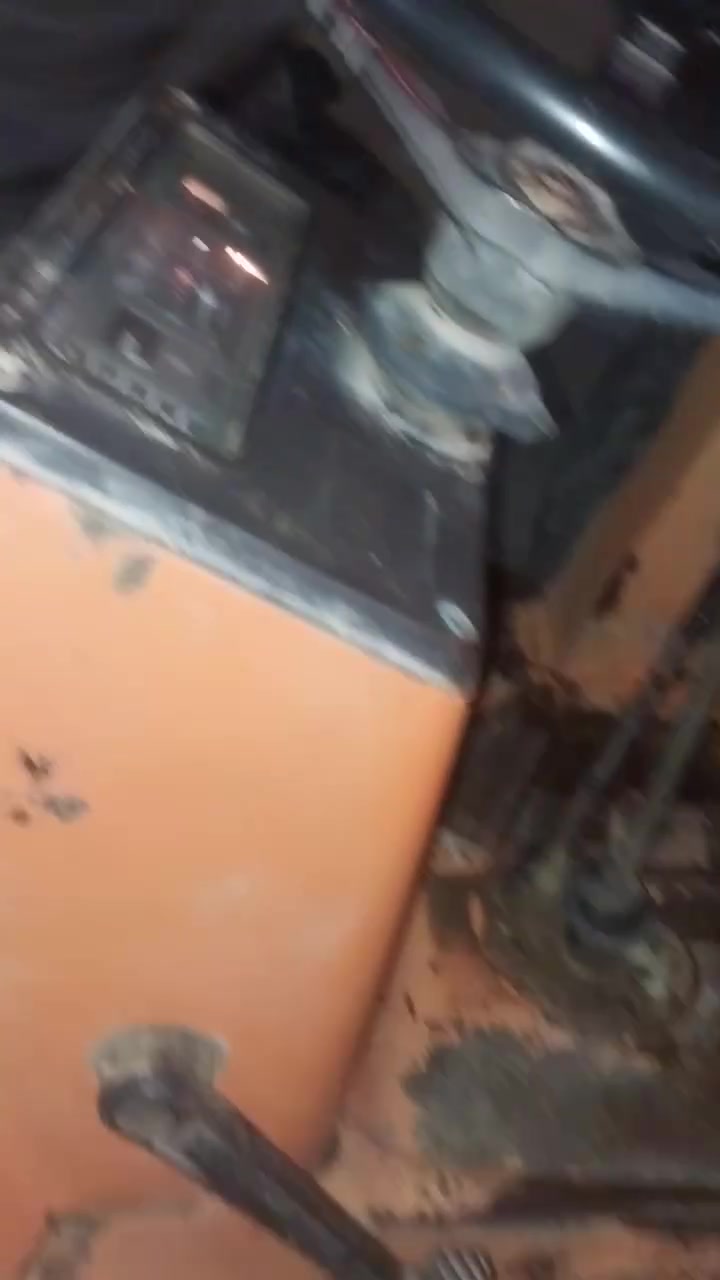 السلام عليكم  مكينه فيات تك  780 موديل ٨٢ محرك مكفول كير وهيدوليك واكسل بعده علا وضع الشركه  مكينه قطره صبغ مابيها بلاديه  تجي تفحص وعل الكراب  ***********السعر ١٠ مليون وبيها مجال
