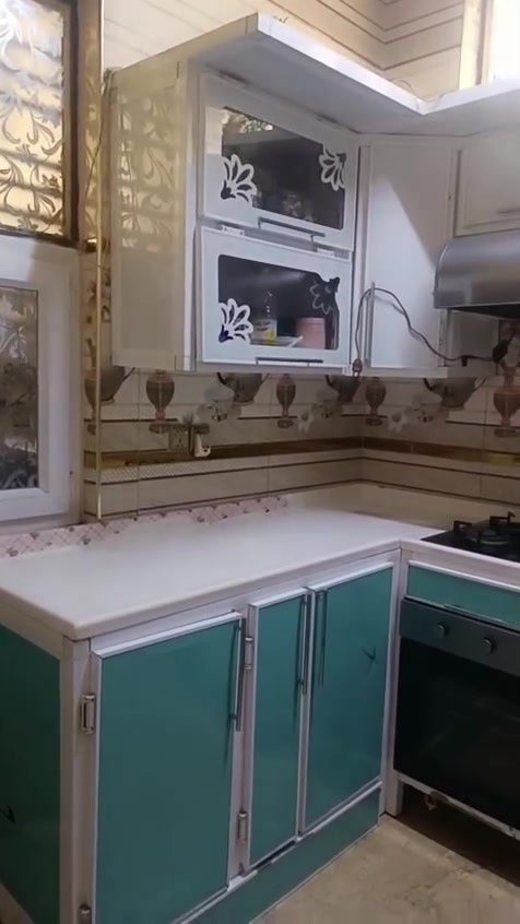السلام عليكم كاونتر للبيع البيبان الي مشلعه موجوده سعر مناسب ***********
