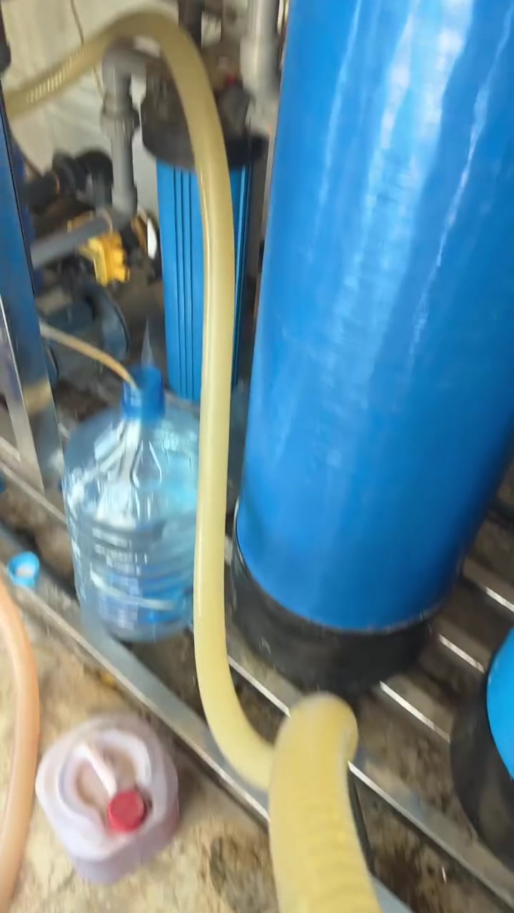 مركز المصطفى لمعالجة المياه يوجد كافة احتياجات محطات المياه من مواد وصيانة الموقع بغداد الغزالية شارع المشجر ***********
