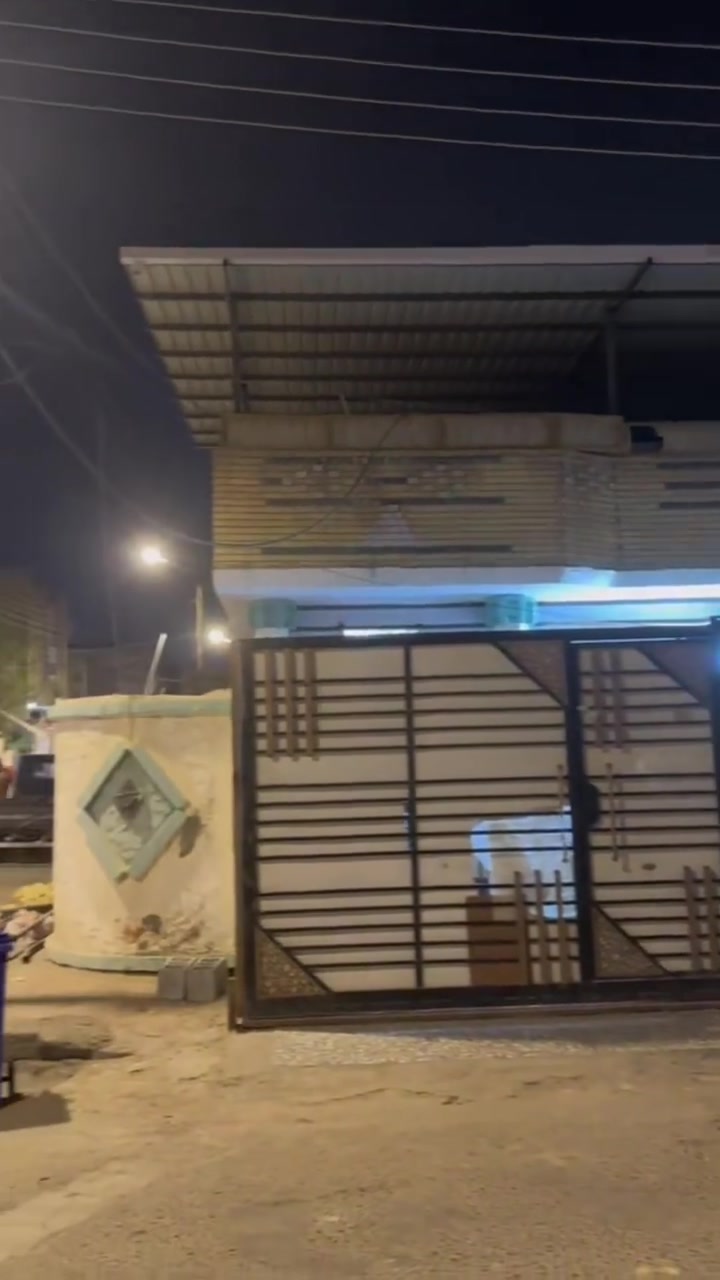 عمال • حدادين • سقائف