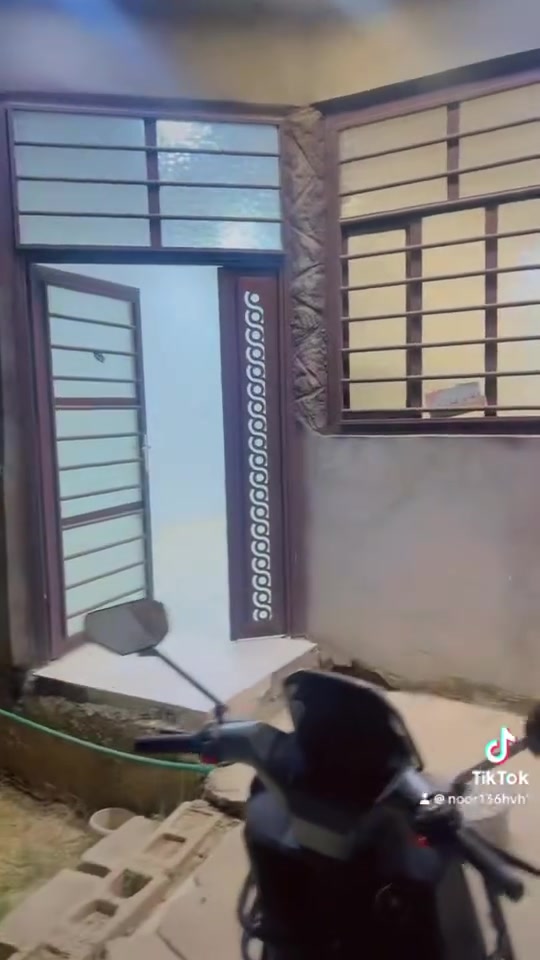 السلام عليكم. مشتمل للبيع في قضاء الخالص حي البيادر قرب شارع الجنسية المساحه الكلية (١٢٥) متر  ملك صرف السعر جدا مناسب ٥٥ وقابل للتفاوض للشاري   .رقم ***********
