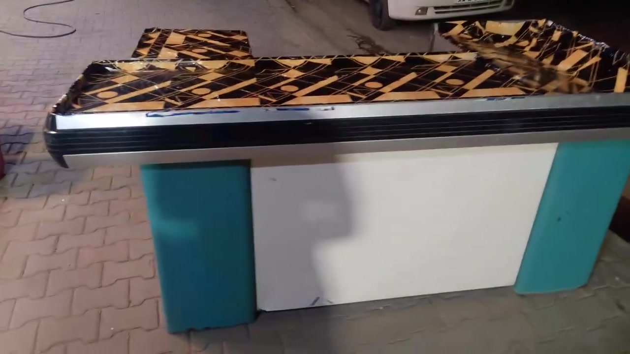 السلام عليكم عندي ميز كاشير مثل ما موضح بل فيديو  مكاني كربلاء حي العامل للاستفسار الاتصال***********
