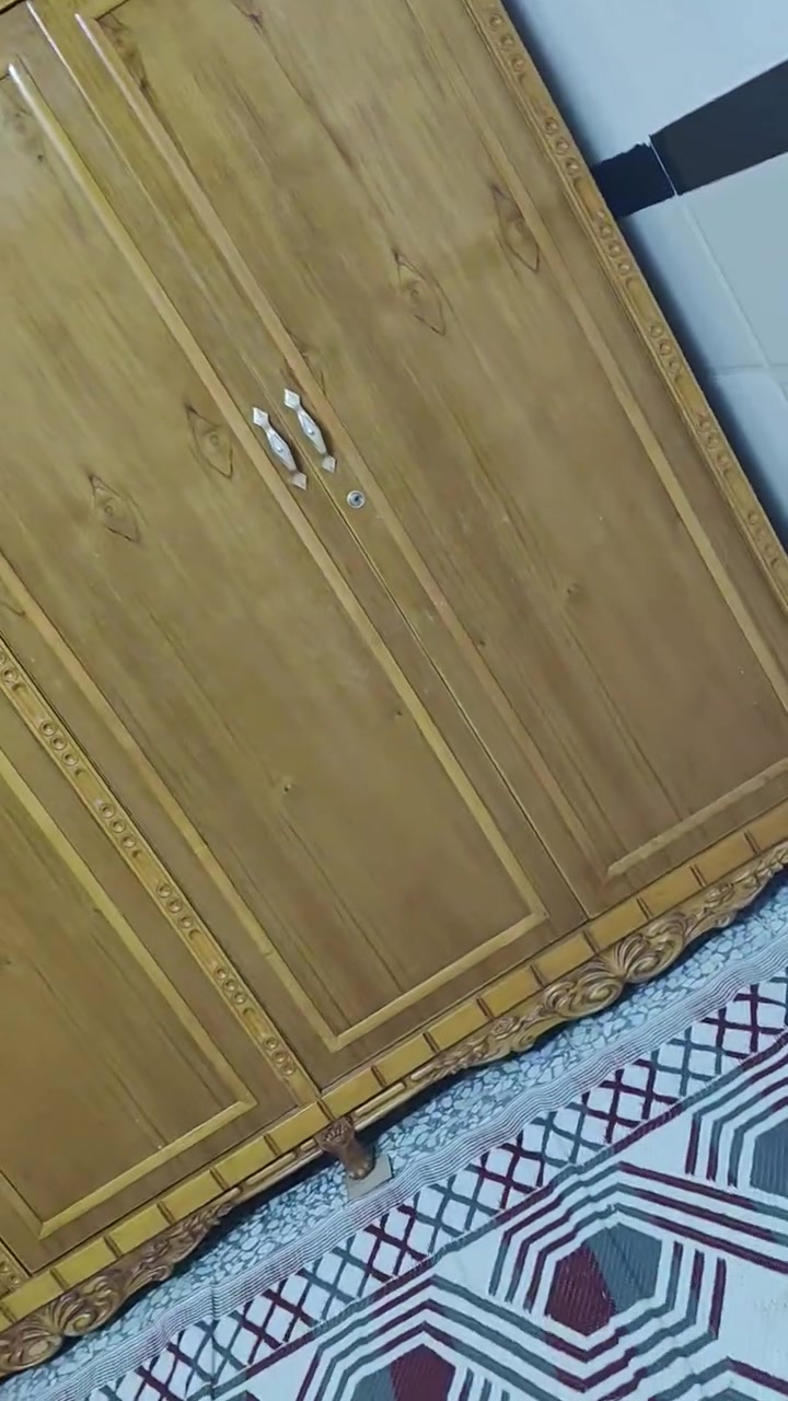 السلام عليكم كنتور ابو الس ته ابواب الحق تفصال 5 ملي السعر مليون ومئه وفي مجال قليل رقم الهاتف *********** العنوان بغداد حي الكوفه
