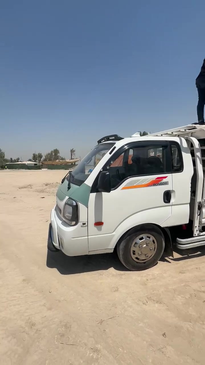 يلك حادلة ثلاث قطع
معمل السعيدي كسروعطش
الهاتف ***********
