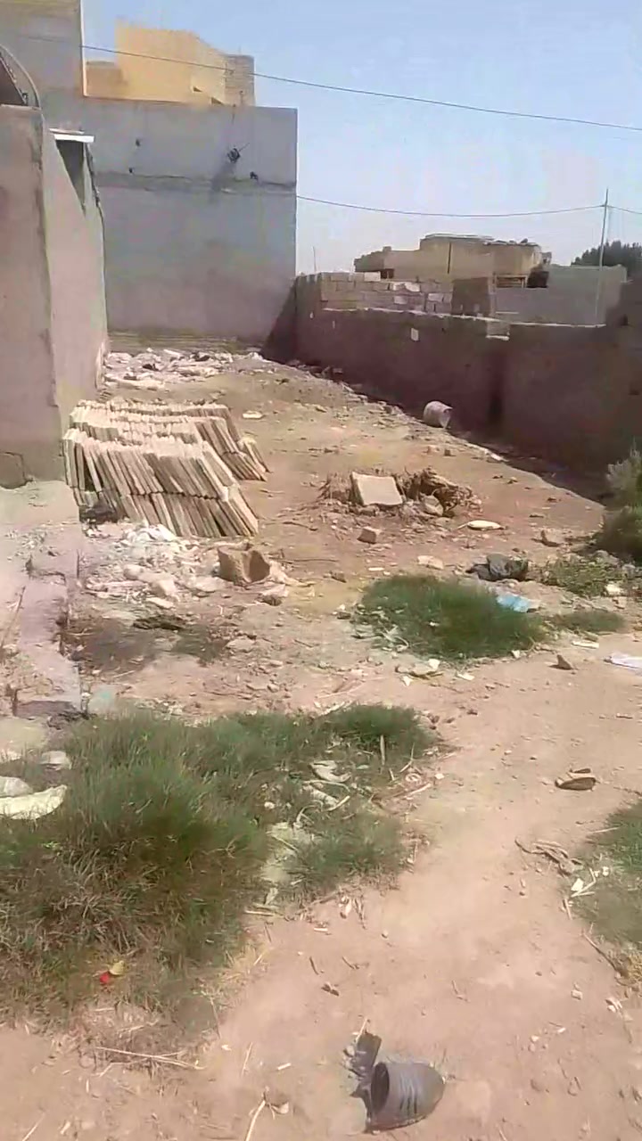 قطعه ارض للبيع مكانه سفحه ومساحته 100متر واستفسار ع رقم تلفون ***********
