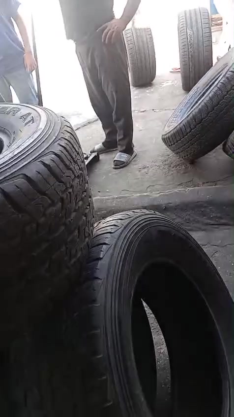 للبيع تايرات مستعمل وبالة للاتصال ‏‪***********‬‏

نص مكتوب في الصور:
- 13:30 2026/9/19 REDMI A3