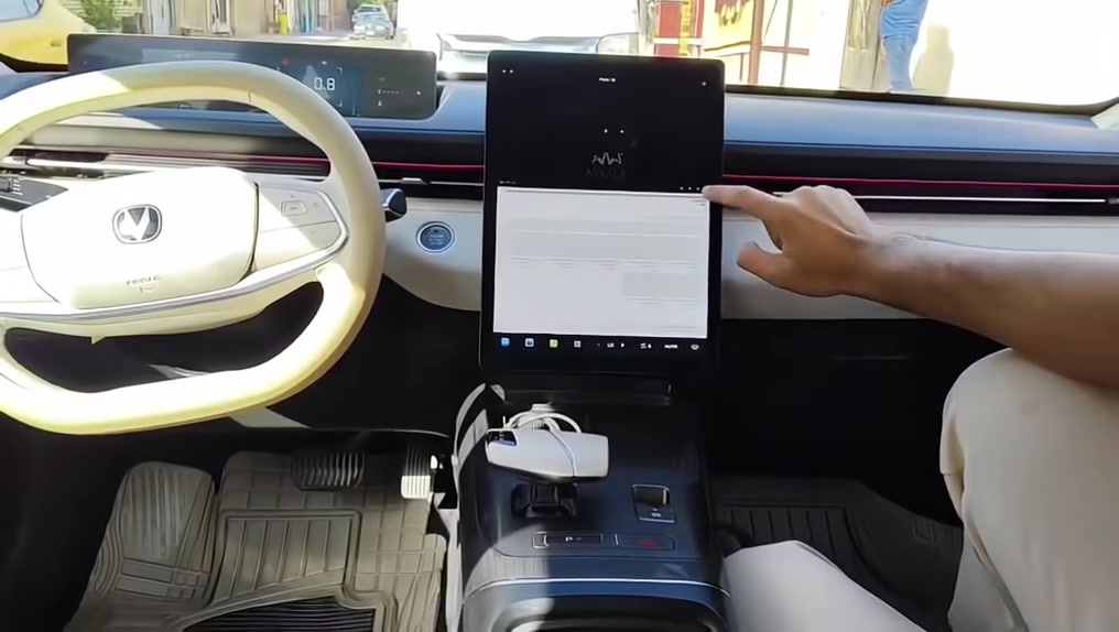 السلام عليكم 
يتوفر برمجه شاشه شانجان بجميع انواعها
عدا شانجان L7
بدون زلع وبدون اي فتح او تلاعب في الشاشه الاصليه
تنزيل تطبيقات 
مثل يوتيوب برايم 
متصفح 
قنوات تلفزيونيه مباريات ومسلسلات
ويز 
اندرويد اوتو 
انعكاس شاشه 
مع الضمان 
(يوجد خدمه الموقعي)
للاستفسار 
المراسله على ماسنجر او واتساب 
***********

