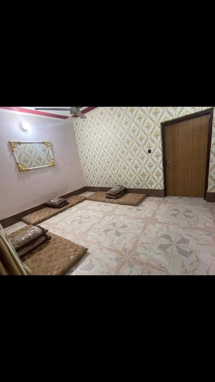 بسم الله الرحمن الرحيم 
🔴بيت +مشتمل للبيع قرب مستوصف الجولان
🔴مساحة 416متر
🔴الواجهة 19 متر
🔴الشارع 20 متر
🔴سعر المتر 900 الف وبي مجال 
🔴للاستفسار مكتب فلاح الزوبعي ***********
🔴خميس الحلبوسي ***********
📍الفلوجه مقابل مجمع الشفاء
