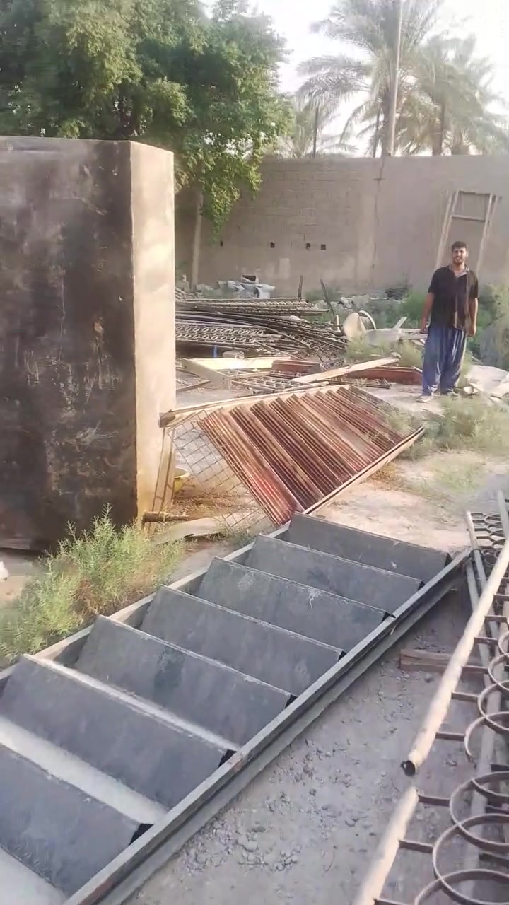 درج 5متر لبيع +درج 3,60متر لبيع مكان جسر ديالى الجديد ***********
