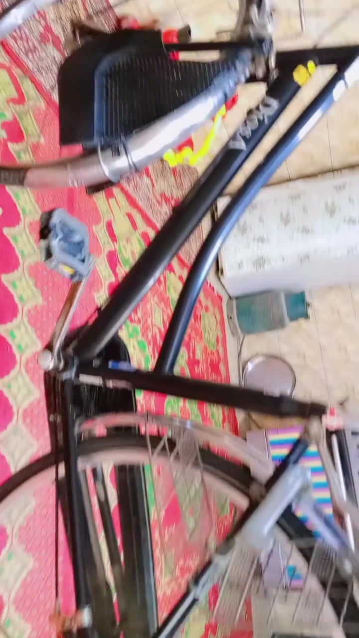 السلام عليكم باسكل حجم 27 ياباني اصلي  الله شاهد حيل قوي .. سعره 80 وبي مجال أن شاء الله 
للاستفسار الاتصال على الرقم ***********
