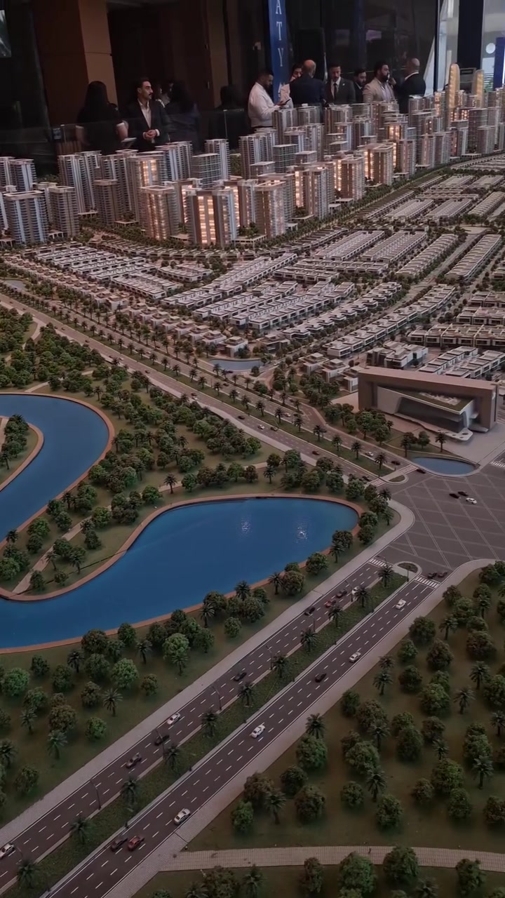 ✨ المستقبل يبدأ من قرار… وقرارك اليوم يصنع الغد.

🏙️ 10/10 | انطلاق بيع مدينة المستقبل في بغداد

نعلن لكم عن انطلاق مجموعة مميزة من الفرص السكنية والاستثمارية، بتصاميم وخيارات تناسب مختلف الاحتياجات والميزانيات. 👇

💎 العرض الأول | تملّك متر كل شهر
ادفع قيمة متر واحد فقط شهرياً، وابدأ طريقك نحو التملك بخطة مناسبة للشباب وحديثي الزواج، لتجعل حلم امتلاك البيت أقرب وأسهل.

🔑 العرض الثاني | الإيجار التمليكي
اسكن اليوم… وامتلك غداً.
خيار يمنحك فرصة التملك من خلال نظام الإيجار التمليكي.
شقق سكنية بمساحات مختلفة، بتصاميم عصرية وخيارات متعددة تناسب العائلة والاستثمار.

🏡 العرض الثالث | فلل طابقية بمفهوم جديد SOLE HUB VILLAS 
تصاميم عمودية عصرية تمنحك خصوصية ومساحة أكبر، مع:
▫️ مصعد خاص لكل شقة
▫️ كراج أرضي
▫️ تصميم عملي وأنيق
▫️ خصوصية واستقلالية للعائلة

🏠 العرض الرابع | بيوت بمساحة 160م²
بيوت مصممة لتكون خياراً مثالياً للعوائل الباحثة عن المساحة، الراحة والاستقرار ضمن بيئة سكنية متكاملة.

🔥 كل هذه الخيارات تنطلق معاً في 10/10!

لا تجعل فرصة امتلاك مستقبلك تمر أمامك…
اختر وحدتك، ابدأ خطوتك، وكن من أوائل سكان مدينة المستقبل.

ولتفاصيل أكثر:
د.أُسامة المشهداني
☎️ ***********  (واتساب)
باقي العروض متوفرة بحسابي Osama BaghdadDream 
📩 نستقبل جميع عروضكم العقارية للبيع أو للإيجار
🏢 شركة حلم بغداد للإستثمار العقاري
#عقارات_بغداد #مجمعات_بغداد #حلم_بغداد_للعقارات #شقق_للبيع
#بيع_وشراء_عقارات #دليل_مجمعات_بغداد #مدينة_المستقبل
#مدن
