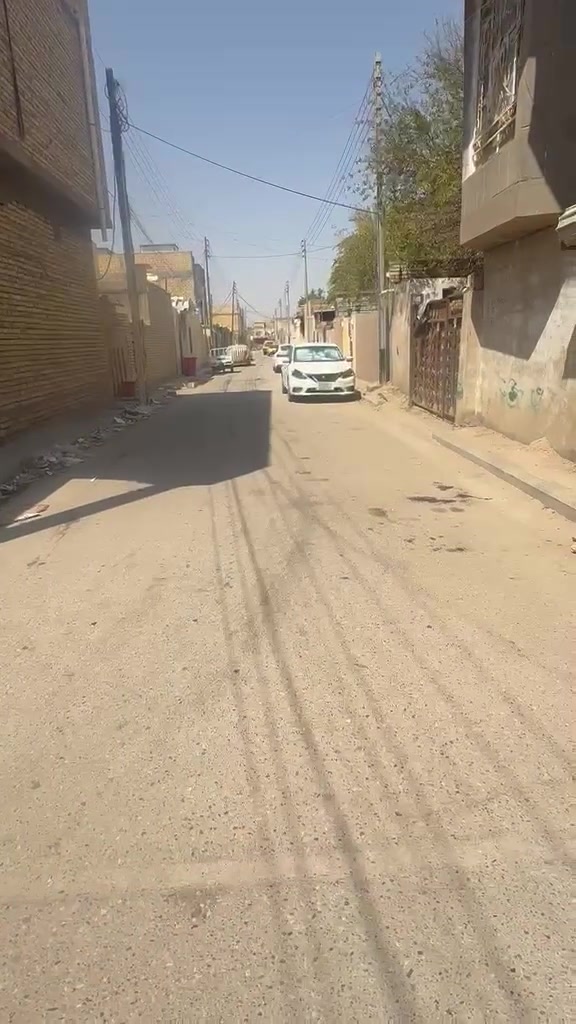 السلام عليكم بيت للبيع الاسكان الصناعي النزله الثالثه قرب اسواق بغداد كلش مساحه 250م كافه الخدمات تفاصيل اكثر الاتصال على رقم ***********
