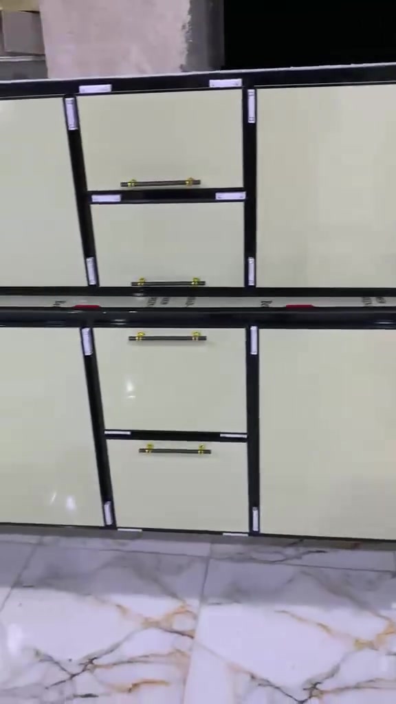 كاونترات كافة القياسات والاحجام 
والشغل الثقيل الدرجة اولى 
وتدللون 
مجمع بركات المصطفى 
عنوانة... ❤
🌐✈️
ناصرية نهاية شارع 30
مجاور افران المدينة 
***********
***********
