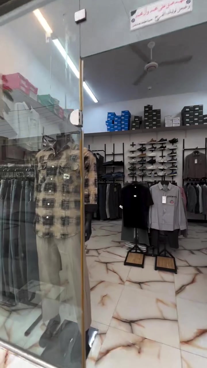 حسن برشكة • شارع كازينوات • ملابس